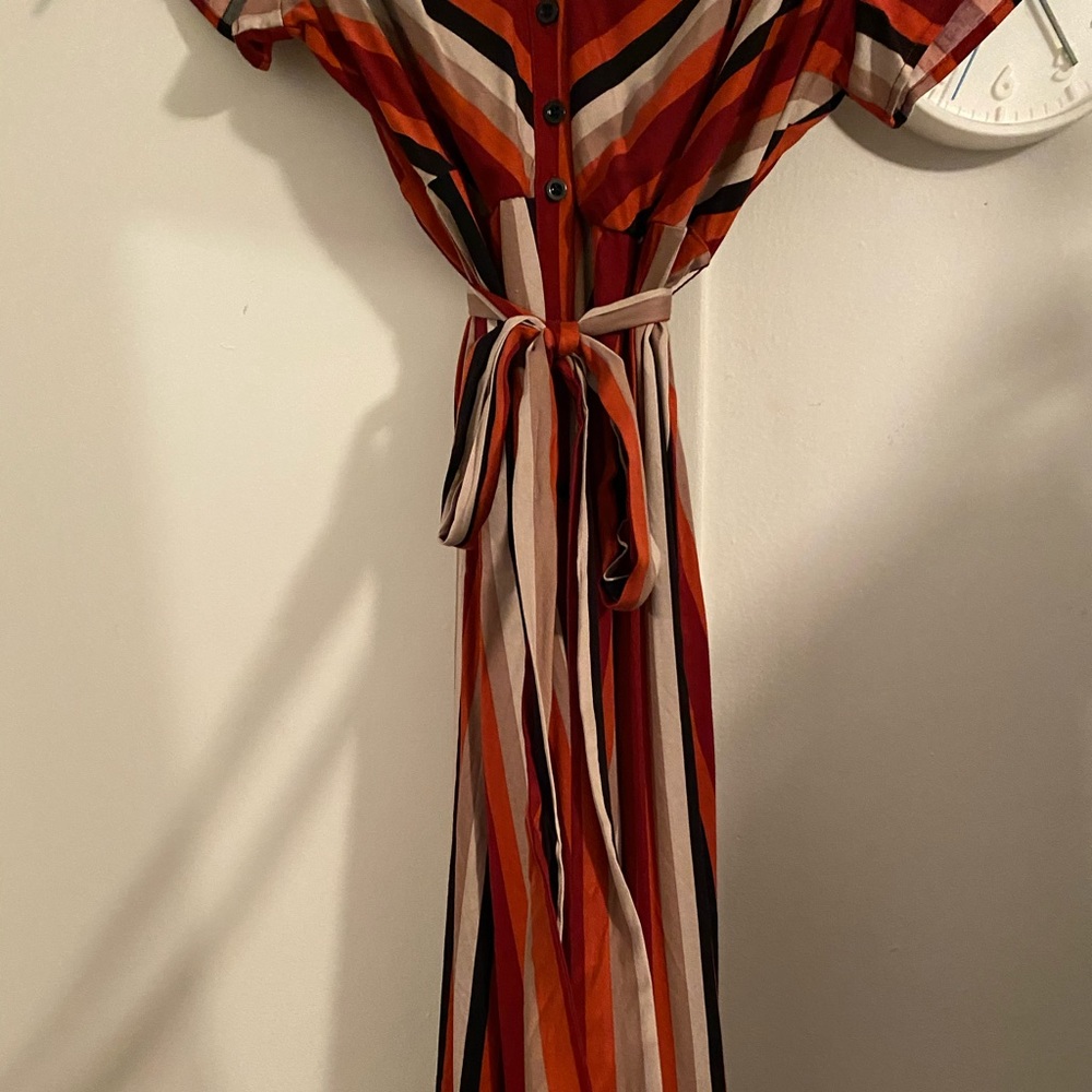 Dress - Picture 10 of 11